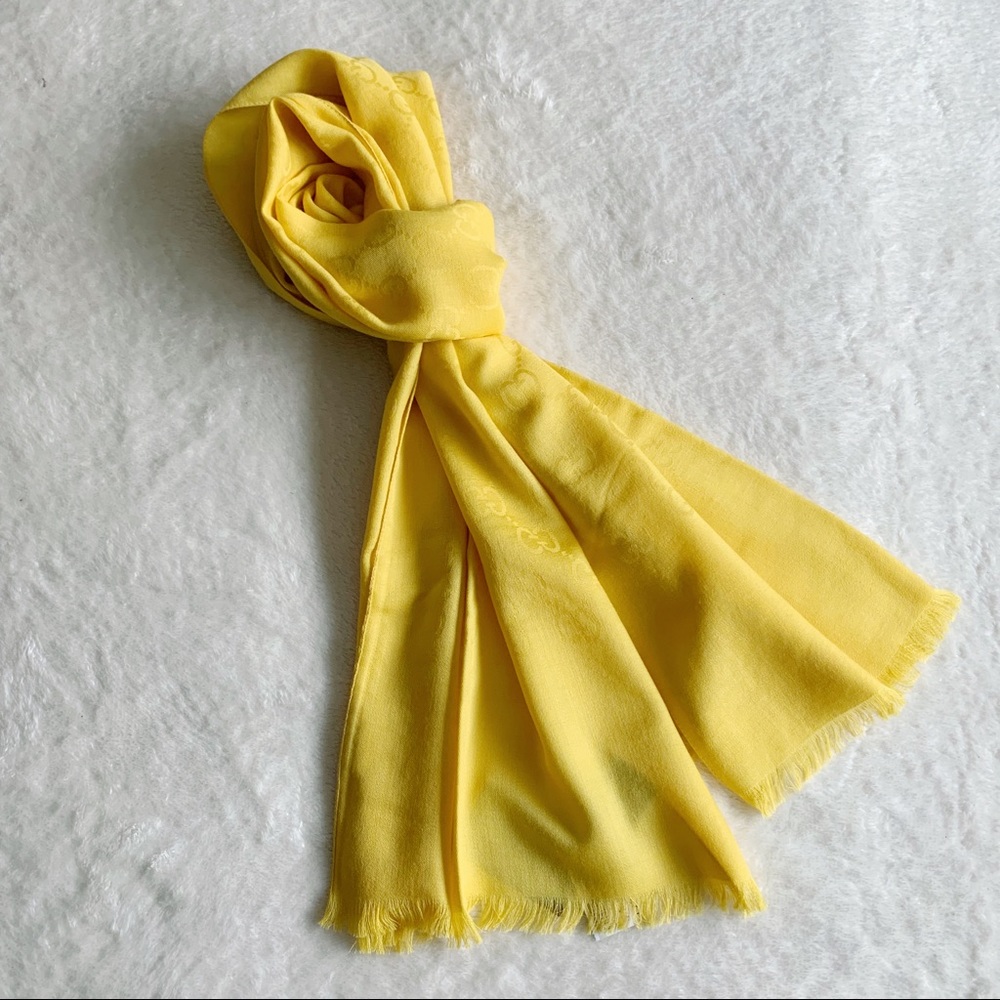 NWT Authentic Gucci Silk Wool Blend Scarf 🧣 Gold Yellow - Picture 2 of 8
